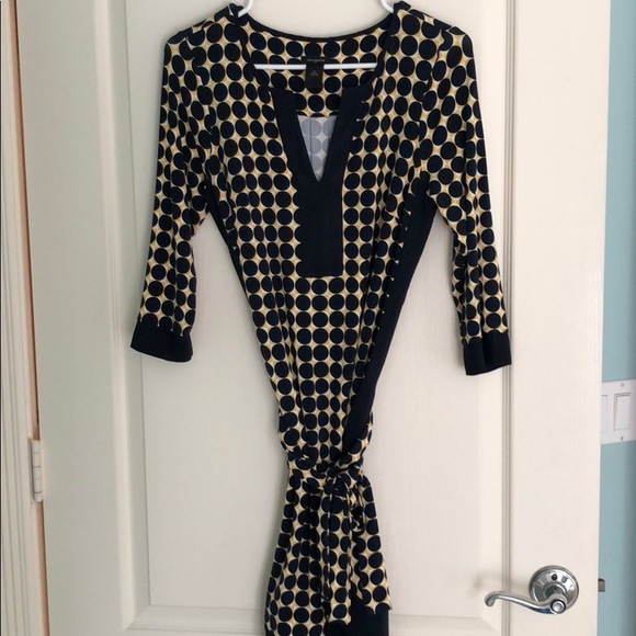 Ann Taylor fun polka dot wrap/tie dress! - Picture 1 of 3